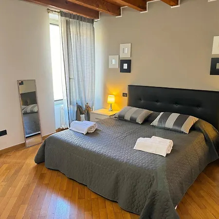 Apartment Houseberg Quarenghi