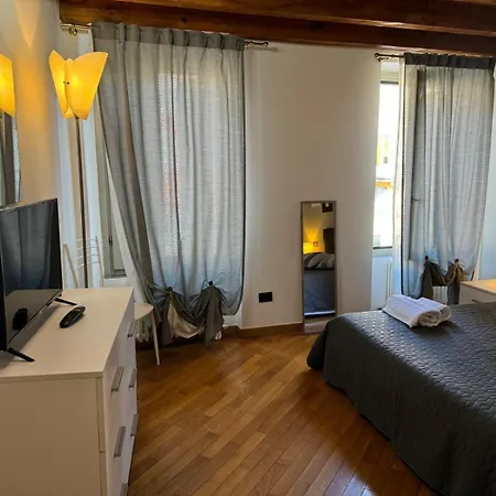 Houseberg Quarenghi Apartment