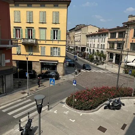 Apartament Houseberg Quarenghi Bergamo