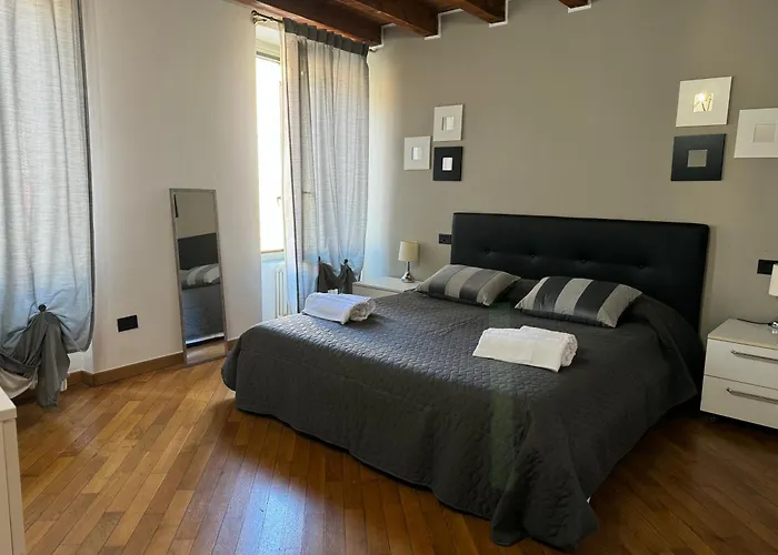 Houseberg Quarenghi Апартаменти