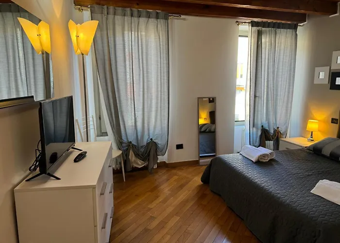 Houseberg Quarenghi Апартаменти