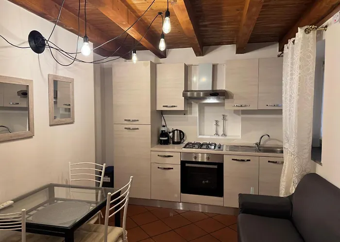 Houseberg Quarenghi *